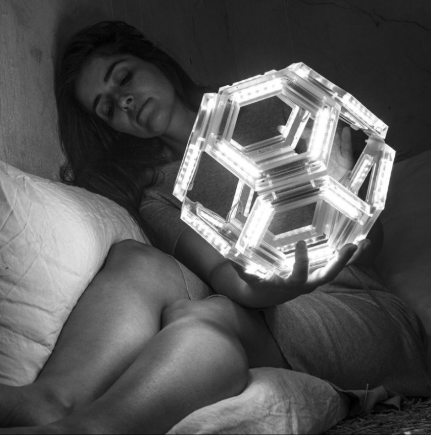 Archisio - Luca Fioranelli - Progetto C8 lampada da appoggio