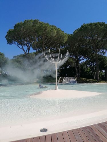Archisio - Forme Dacqua - Progetto Lalbero della nebbia - camping village waikiki