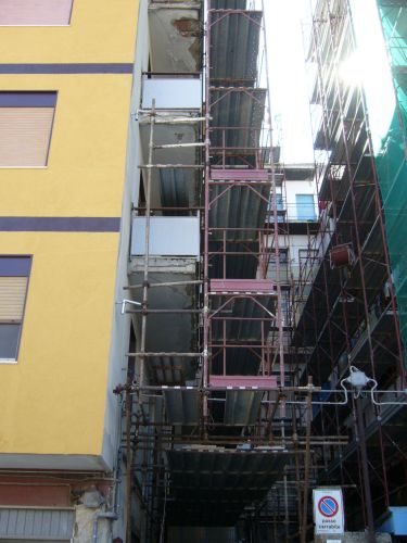 Archisio - Salvatore Ruggeri - Progetto Montaggio ponteggio misto a telai e tubi giunti con sottopasso carrabile