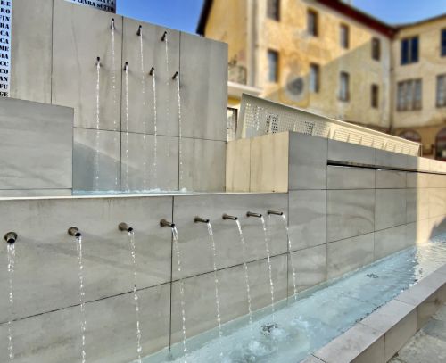 Archisio - Forme Dacqua - Progetto Fontana delle 100 borgate - pareti dacqua