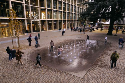 Archisio - Forme Dacqua - Progetto Fontana dinamica a pavimento waltherpark