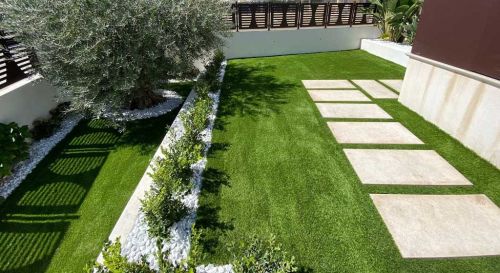 Archisio - Decorveronait - Progetto Posa prato naturale e sintetico