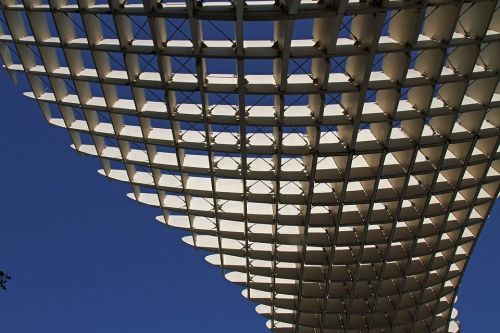 Archisio - Lavoro di Carpenteria Metallica - Ci occupiamo di infissi zanzariere ringhiere serrature capannoni e coperture in ferro e cancellate