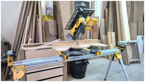 Archisio - Lavoro di Falegnameria Alba Giovanni - La falegnameria alba giovanni un azienda che proviene da una forte tradizione familiare di oltre 60 anni operante a lecce e provincia e che propone con professionalit esperienza e qualit