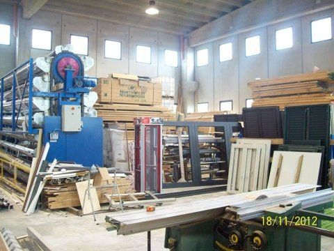 Archisio - Showroom di D C Infissi - D c Infissi in alluminio lieta di accogliere ogni utente che desideri usufruire del supporto di esperti artigiani per realizzare ambienti personalizzati in ogni dettaglio dotati di comfort e