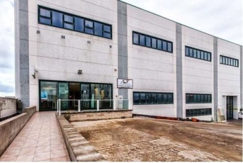 Archisio - Showroom di Porte Alltek Serramenti - Alltek srl a sassari si occupa di tutto ci che riguarda la progettazione la realizzazione e il montaggio di infissi e serramenti composti da materie prime di alta qualit e affidabilit Lazien