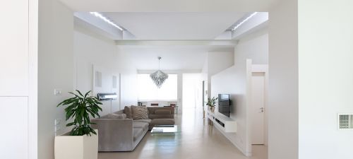 Archisio - Progetto di Annalisa Macina - Da oltre venticinque anni si occupa di edilizia residenziale sia nel campo della nuova edificazione che in quello del recupero e rifunzionalizzazione di edifici storici curando la progettazione di