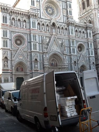 Archisio - Showroom di Tr Di Tiziano Rossini - In attivit da 40 anni con sede legale a vercelli ed unit locale scandicci prossima aperturaWwwtizianorossiniit