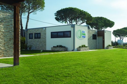 Archisio - Lavoro di Cinzia Maria Campari - Ho una formazione nel campo dellarchitettura dopo anni in uno studio di progettazione mi sono dedicata alla mia era passione la fotografia portando la mia visione e prospettiva nella fotografia d