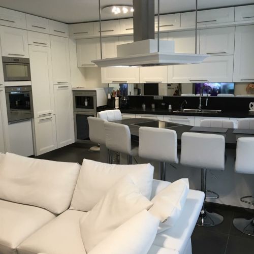Archisio - Showroom di Mhid Maiocchi House Interior Designer - Con oltre 35 anni di esperienza nel settore dellarredo e della progettazione dinterni francesco maiocchi il punto di riferimento di mhid Un percorso costruito progetto dopo progetto sempre al